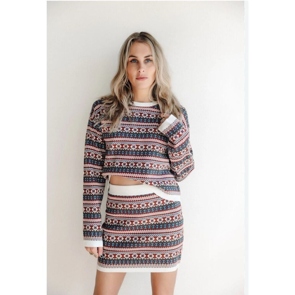 Stitches + Stripes Hardison Pullover top and skirt set  size small‎